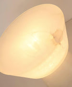 Bild in Gallery-Viewer laden, Beta Marmor Alabaster Tischlampe