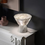 Bild in Gallery-Viewer laden, Beta Marmor Alabaster Tischlampe