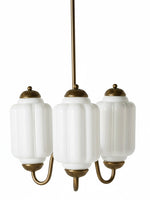 Charger l'image dans la visionneuse de galerie, Lustre Eloise – Lustre en verre laiteux au fini vintage