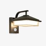 Cargar imagen en el visor de la Galería, Square black outdoor wall light with motion sensor