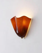 Bild in Gallery-Viewer laden, Bellina Elegante Florale Glas-Wandlampe – Moderne Messing-Wandlampe für Schlafzimmer & Flur