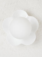 Bild in Gallery-Viewer laden, Rivolence Blütenblatt-inspirierte skulpturale Wandleuchte für Wohnzimmer & Schlafzimmer