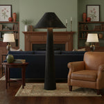 Cargar imagen en el visor de la Galería, Lámpara de pie tejida Wickara: diseño escultural de ratán con estilo de ratán natural, adecuada para sala de estar y dormitorio.