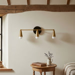 Cargar imagen en el visor de la Galería, Lámpara de tocador Pyralis Cone de 3 luces: diseño moderno y elegante para baños y pasillos