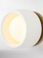 Cargar imagen en el visor de la Galería, Aplique de pared de porcelana Cerova - Lámpara empotrada redonda minimalista de cerámica