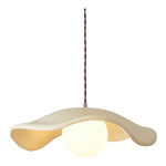 Cargar imagen en el visor de la Galería, Lámpara colgante minimalista Yumi de resina escultórica elegante