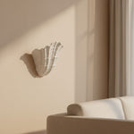 Charger l'image dans la visionneuse de galerie, Applique murale Seavira à texture coquillage organique - Applique moderne en plâtre pour salon et entrée