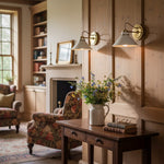 Cargar imagen en el visor de la Galería, Aplique de pared Aurenza con brazo curvo y forma de globo: lámpara de pared industrial moderna para baño, dormitorio y pasillo.