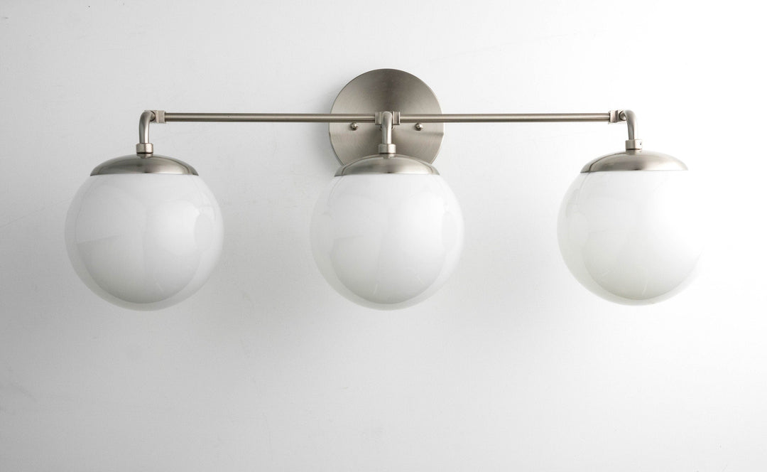 Aplique de pared de vidrio Glorica: lámpara de tocador vintage moderna