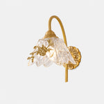 Charger l'image dans la visionneuse de galerie, Style A French floral brass-tone wall sconce