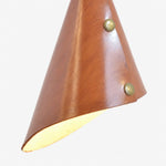 Charger l'image dans la visionneuse de galerie, leather pendant lamp detail