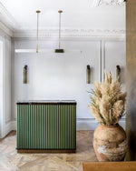 Cargar imagen en el visor de la Galería, Aplique de pared LED de vidrio artístico en níquel arena y gris ahumado resistente a la humedad