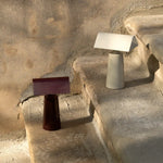 Cargar imagen en el visor de la Galería, Lámpara de mesa Caret