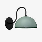 Cargar imagen en el visor de la Galería, Aplique de pared industrial de metal Curva - Brazo curvo de latón - Luminaria de cúpula martillada
