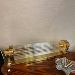 Bild in Gallery-Viewer laden, Bravira Pfeiler Versetzte Wandleuchte – Minimalistische Moderne Wandleuchte für Wohnzimmer