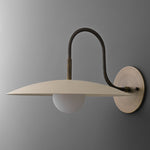 Cargar imagen en el visor de la Galería, Aplique de pared moderno de metal Curva - Brazo de latón antiguo con pantalla de disco color crema