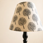 Bild in Gallery-Viewer laden, Close view of printed fabric lampshade