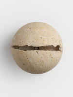 Charger l'image dans la visionneuse de galerie, Applique murale hémisphérique en travertin fendu