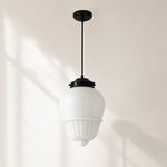 Bild in Gallery-Viewer laden, Vintage-Pendelleuchte mit geometrischem Wolkenkratzer-Schirm aus Milchglas im Art-déco-Stil