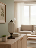 Charger l'image dans la visionneuse de galerie, Lampe de table Eloise en verre vintage