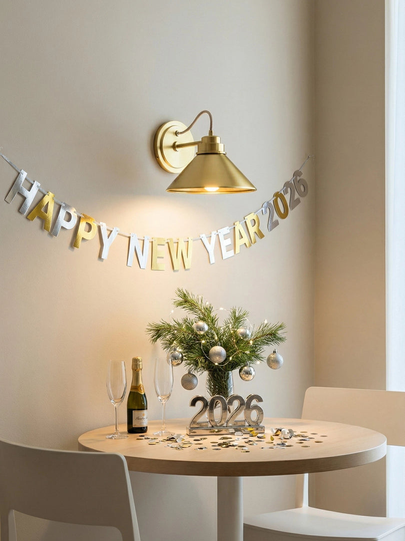 Applique murale globe à bras courbé Aurenza – Lampe murale industrielle moderne pour salle de bain, chambre et couloir