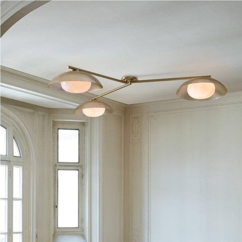 Lámpara de techo empotrada Elorina de 3 luces de vidrio y metal: una elegante luminaria para espacios modernos.