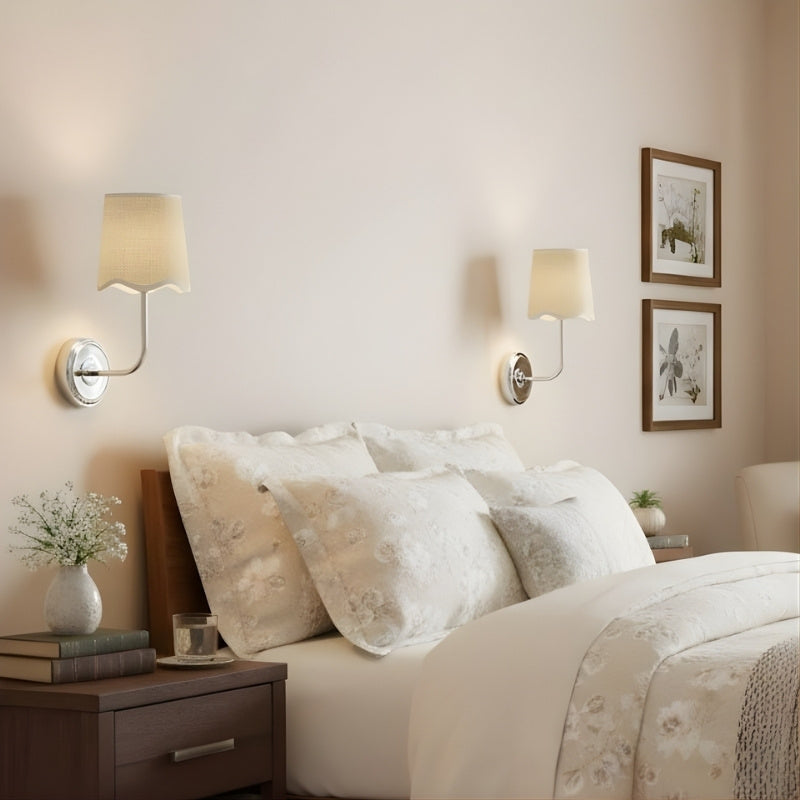 Lámpara de Pared de Metal Curvada Moderna Glissum con Pantalla de Tela Suave para Sala de Estar y Pasillo