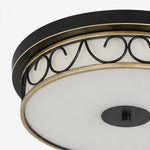 Bild in Gallery-Viewer laden, Close-up of black rim and decorative scrollwork band