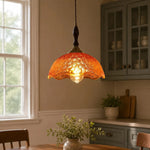 Cargar imagen en el visor de la Galería, Amber glass shade in kitchen dining space