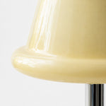 Bild in Gallery-Viewer laden, Sculpted Glass Table Lamp