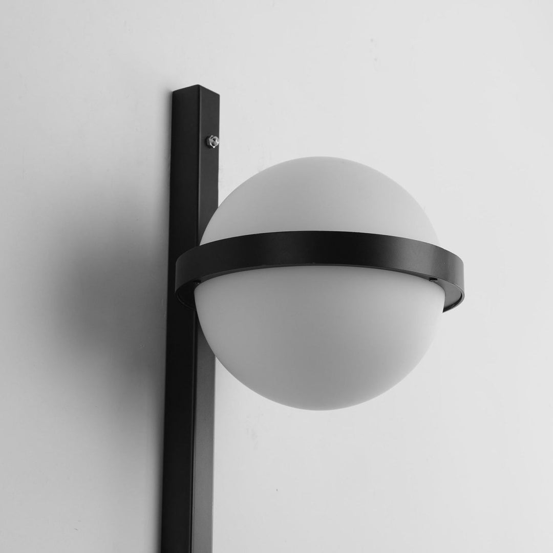 Applique murale minimaliste à abat-jour globe pour espaces intérieurs et extérieurs