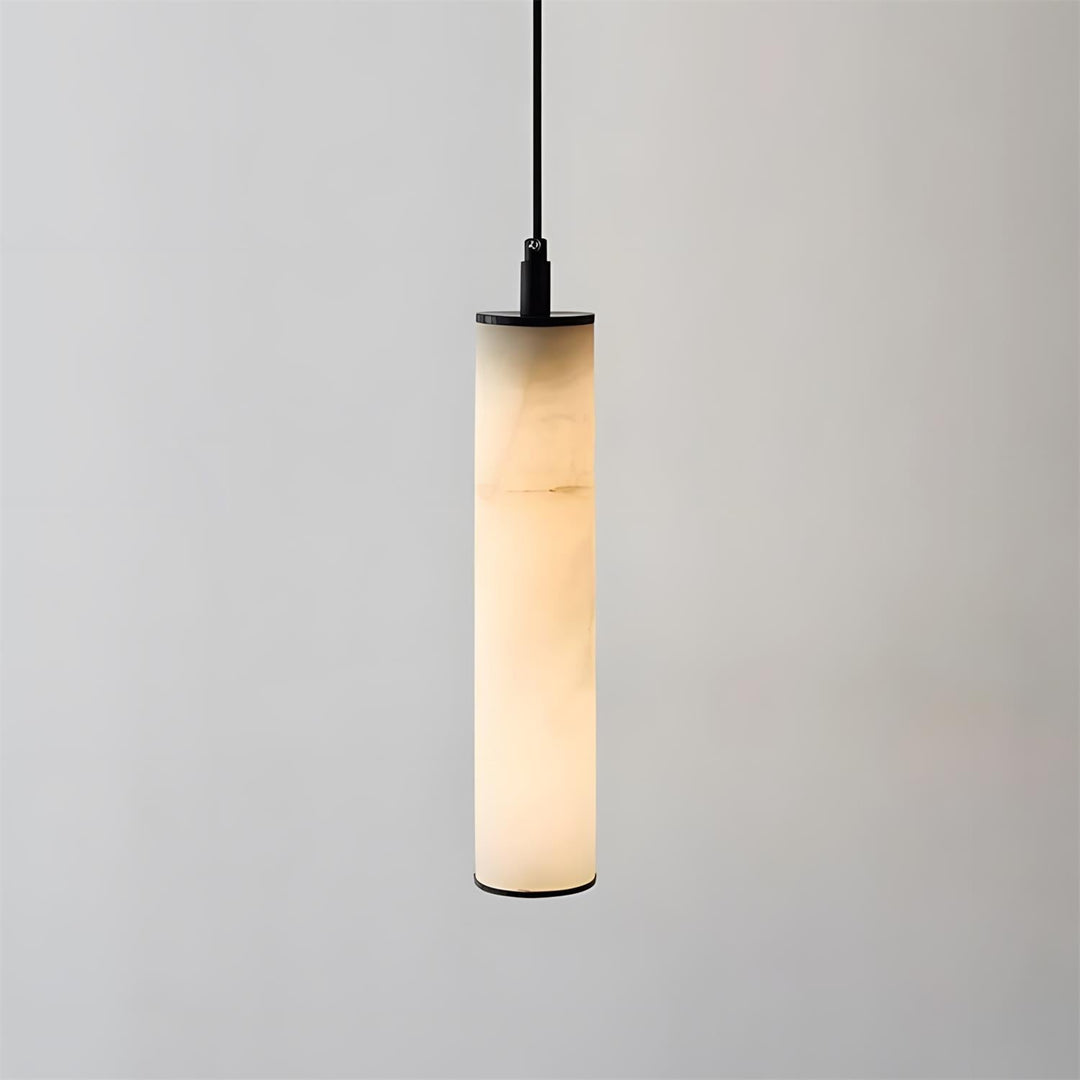 Lampe suspendue tube en albâtre Calder