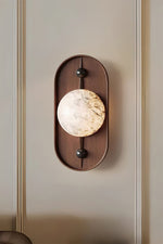 Bild in Gallery-Viewer laden, Bezel Alabaster Wandleuchte