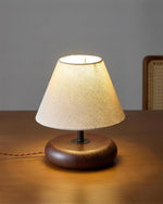 Bild in der Galerieansicht laden, Olen Tischlampe
