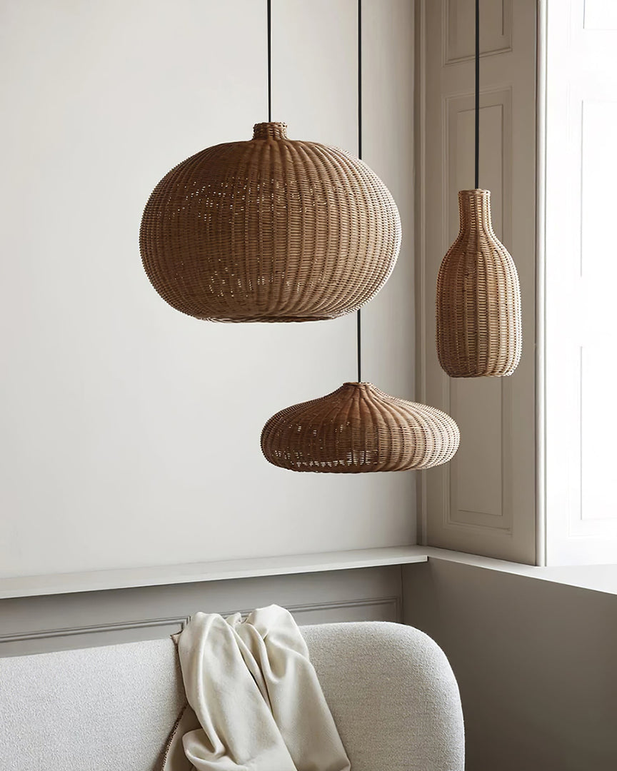 Lampe à suspension vintage en rotin