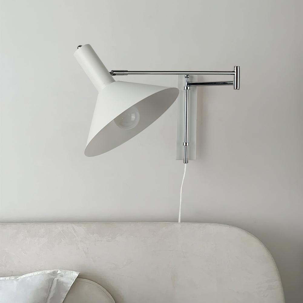 Aplique de pared de metal blanco con brazo ajustable