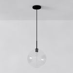 Cargar imagen en el visor de la Galería, Lámpara colgante Selvion con forma de globo escultural: moderna lámpara colgante de cristal con un diseño elegante.
