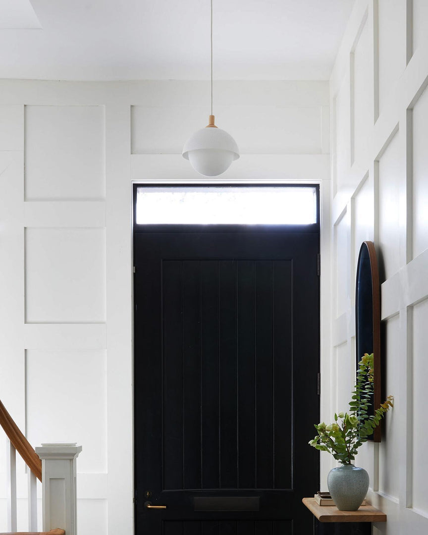Lampe suspendue perforée en forme de dôme