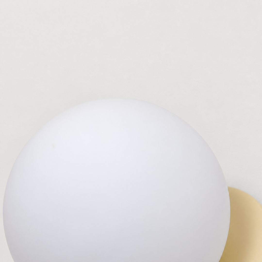 Nuvol Glass Plug-In Wall Light