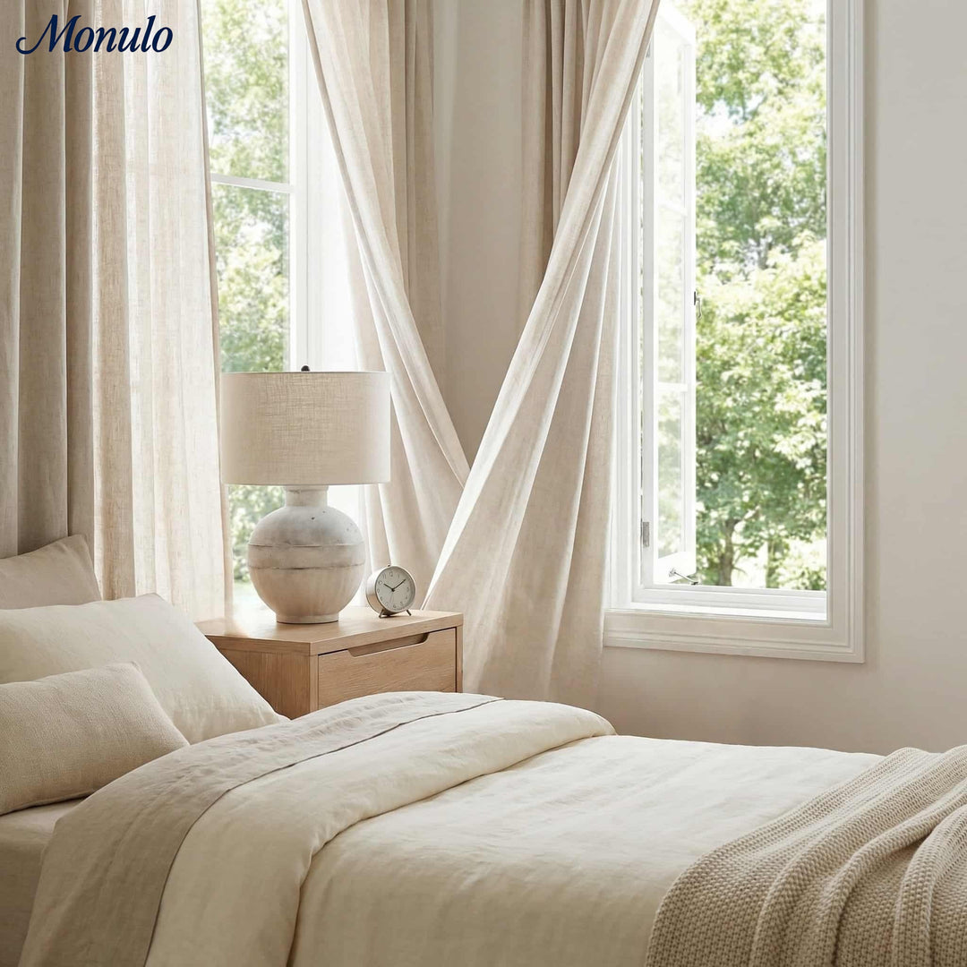 Lampe de table Ceruna à base en céramique texturée avec abat-jour en tissu - Éclairage moderne de chevet pour chambre à coucher