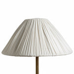 Cargar imagen en el visor de la Galería, Lámpara de mesa Luminella Elegant Scalloped Linen – Lámpara moderna para dormitorio
