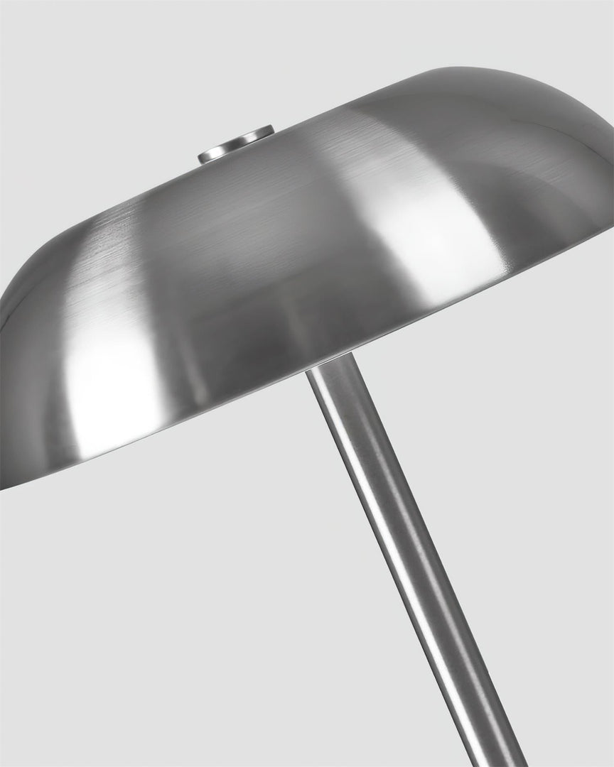 Crescent Charge Tischlampe