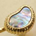 Cargar imagen en el visor de la Galería, French Vintage Cashew Shell Brass Cabinet Knobs and Pulls - image 17