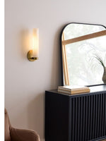 Cargar imagen en el visor de la Galería, Aplique de pared moderno Rivora de vidrio estriado para interiores y exteriores. Ideal para la decoración del hogar.
