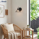 Cargar imagen en el visor de la Galería, Aplique de pared Aurenza con brazo curvo y forma de globo: lámpara de pared industrial moderna para baño, dormitorio y pasillo.