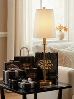 Charger l'image dans la visionneuse de galerie, Lampe de table en fer et lin Rowan - Éclairage de chevet traditionnel élégant