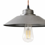 Bild in Gallery-Viewer laden, ribbed saucer hardware and shade edge