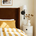 Bild in Gallery-Viewer laden, Rowan Stoffschirm Wandleuchte in Antik Kupfer - Vintage Luxus Licht für Innenräume