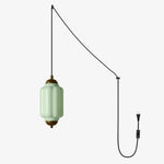 Bild in Gallery-Viewer laden, Fluted Glass Antique Brass Plug-In Pendant