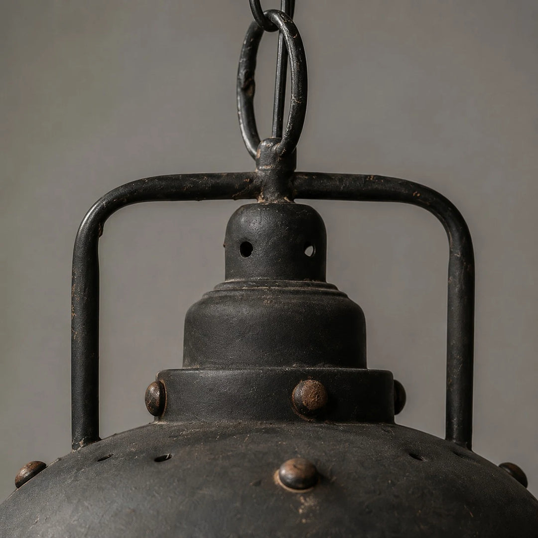 Close view of chain and rivet details